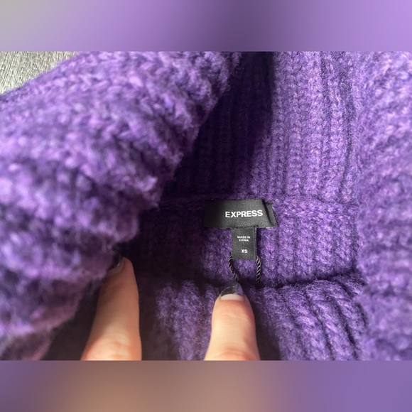 🏷️ 🛍️ NWT Express Ribbed Plum Perfect Cowl Neck Sweater 🏷️ 🛍️ - Picture 8 of 12